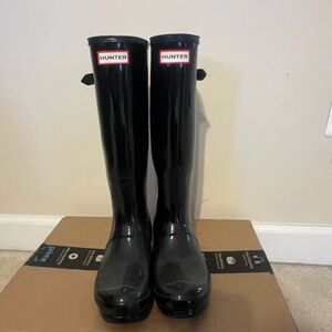 Hunter Black Tall Shiny Rain Boots